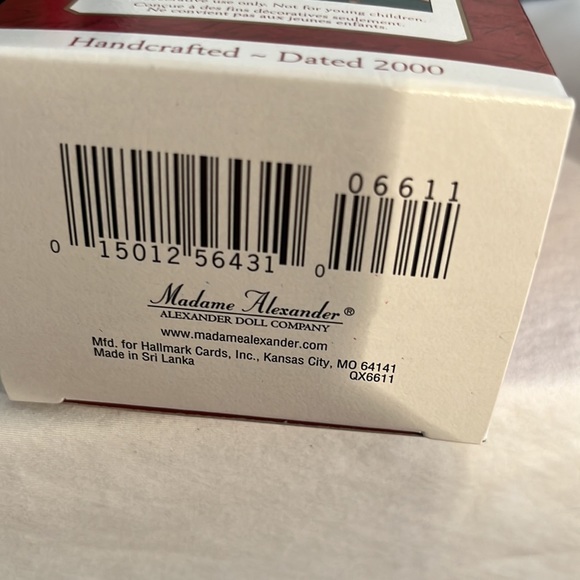 Hallmark Madame Alexander keepsake ornament - Picture 7 of 7